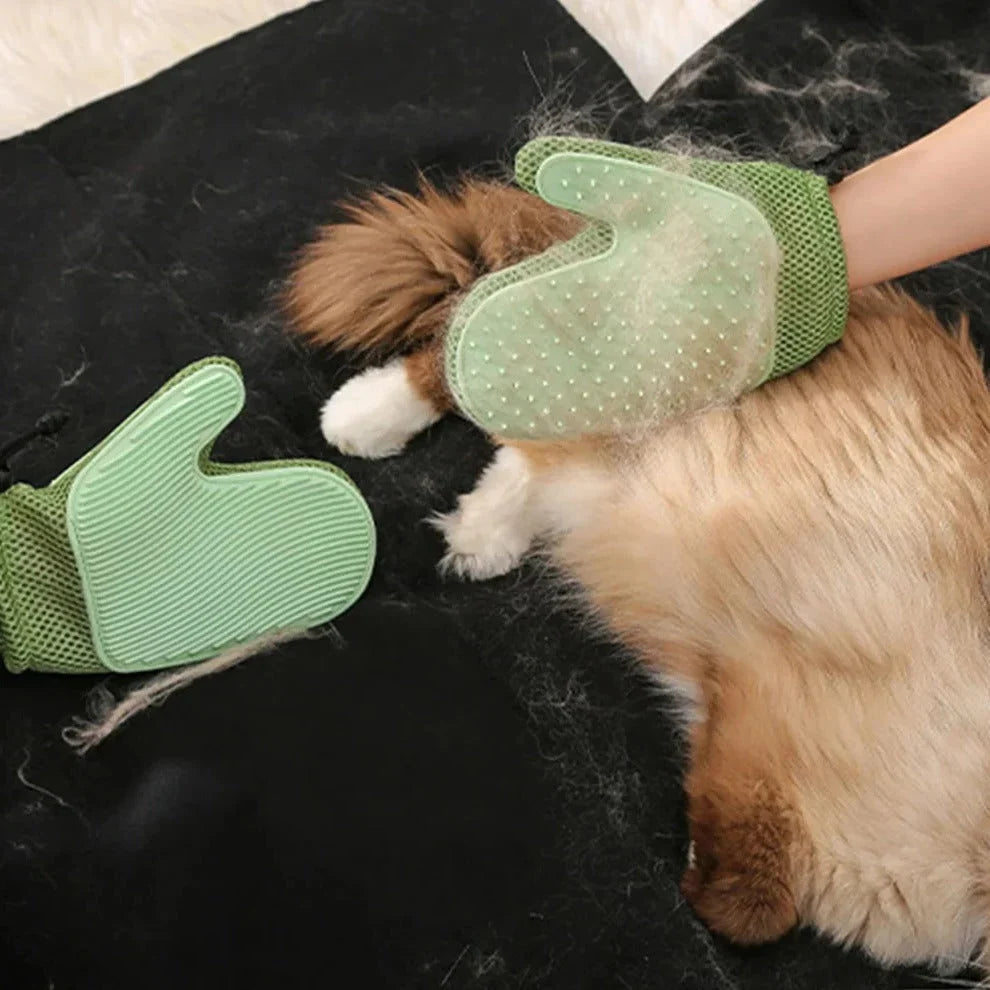 Velpura handschoen voor zachte verzorging van honden en katten