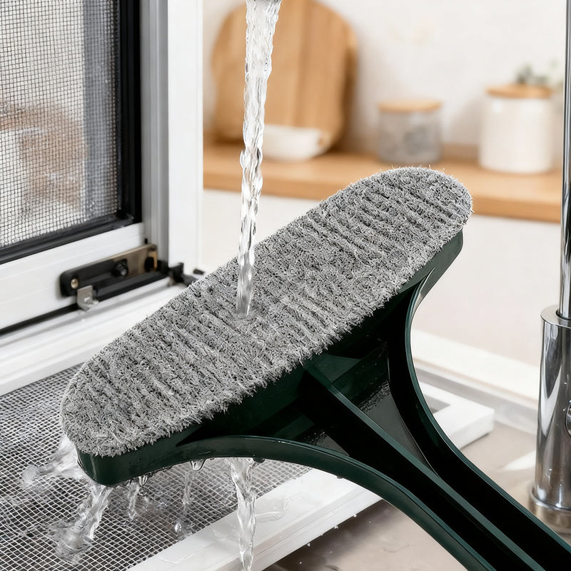 Reinigingsborstel voor grondig schoonmaken van een vliegenraam